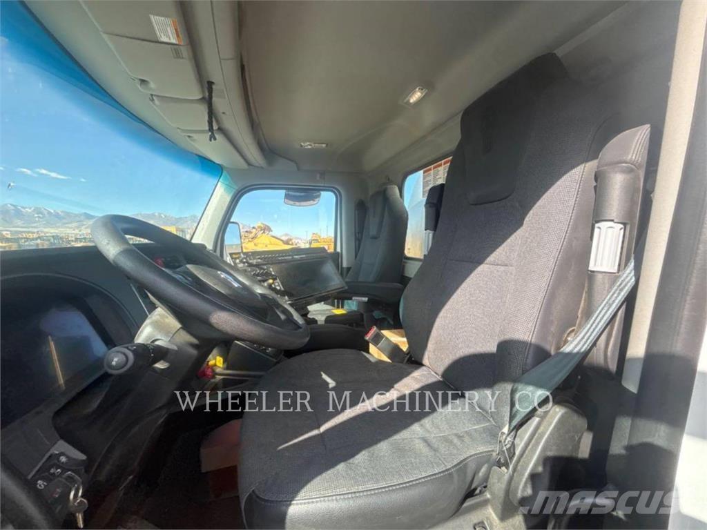  E.D. ETNYRE DIST 3500 رشاشات بيتومين