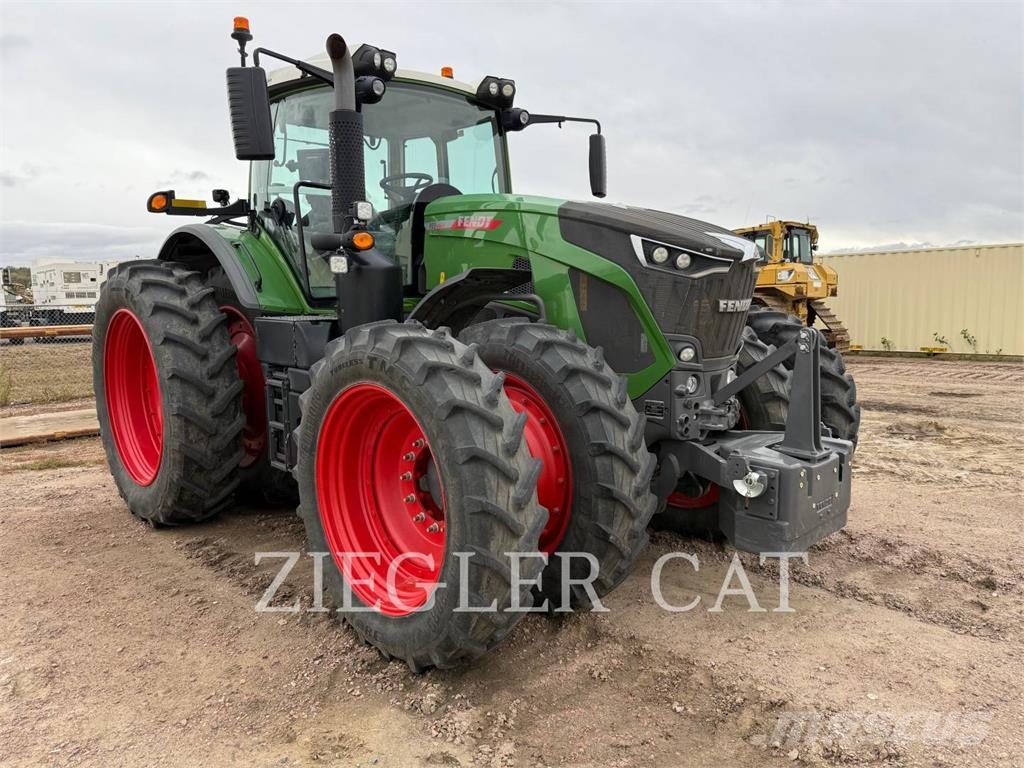 Fendt 933 VARIO الجرارات