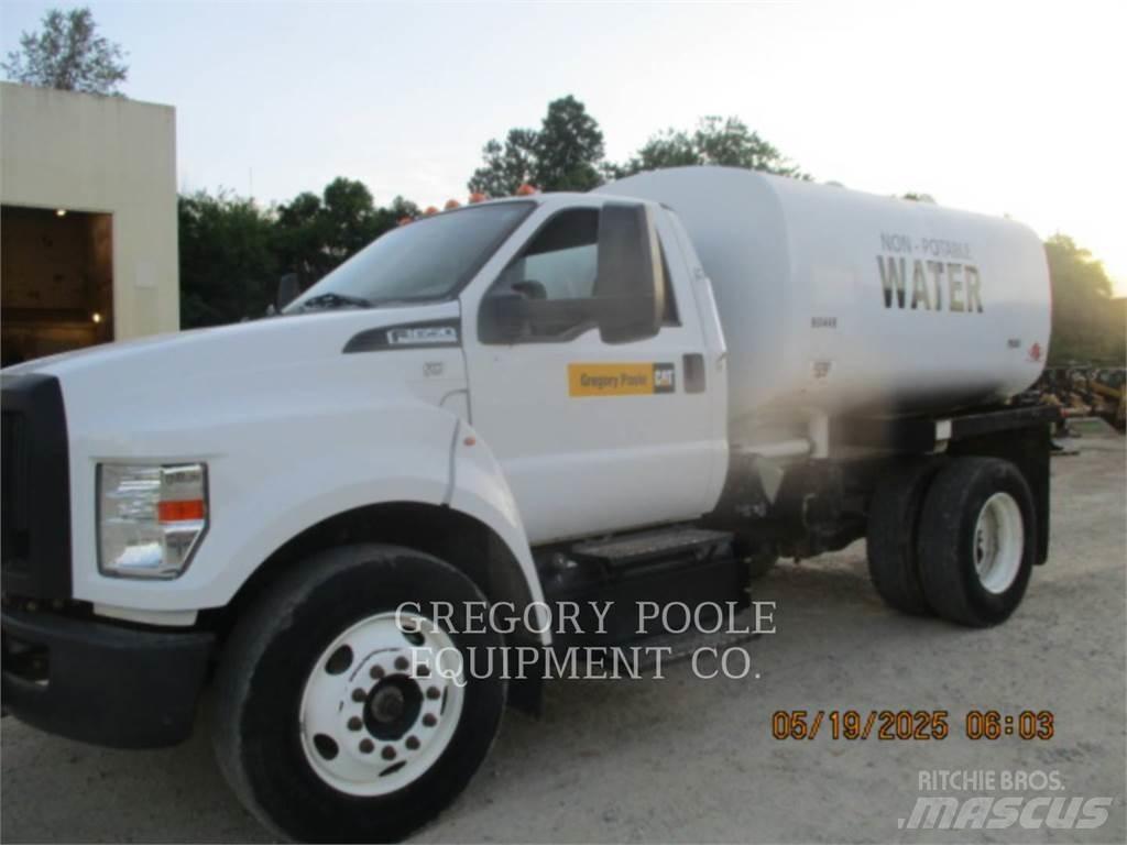 Ford F650 شاحنات ذات صهاريج