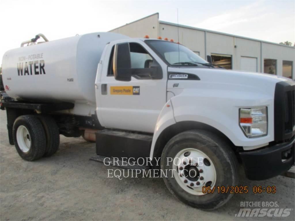 Ford F650 شاحنات ذات صهاريج