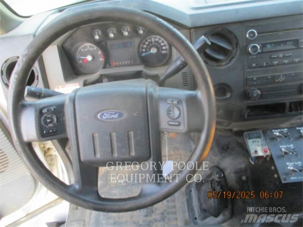 Ford F650 شاحنات ذات صهاريج