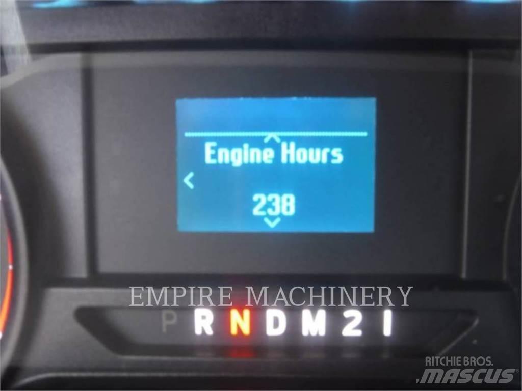 Ford / New Holland F750 شاحنات ذات صهاريج