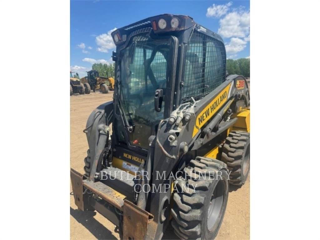 Ford / New Holland L318 لوادر انزلاقية التوجيه
