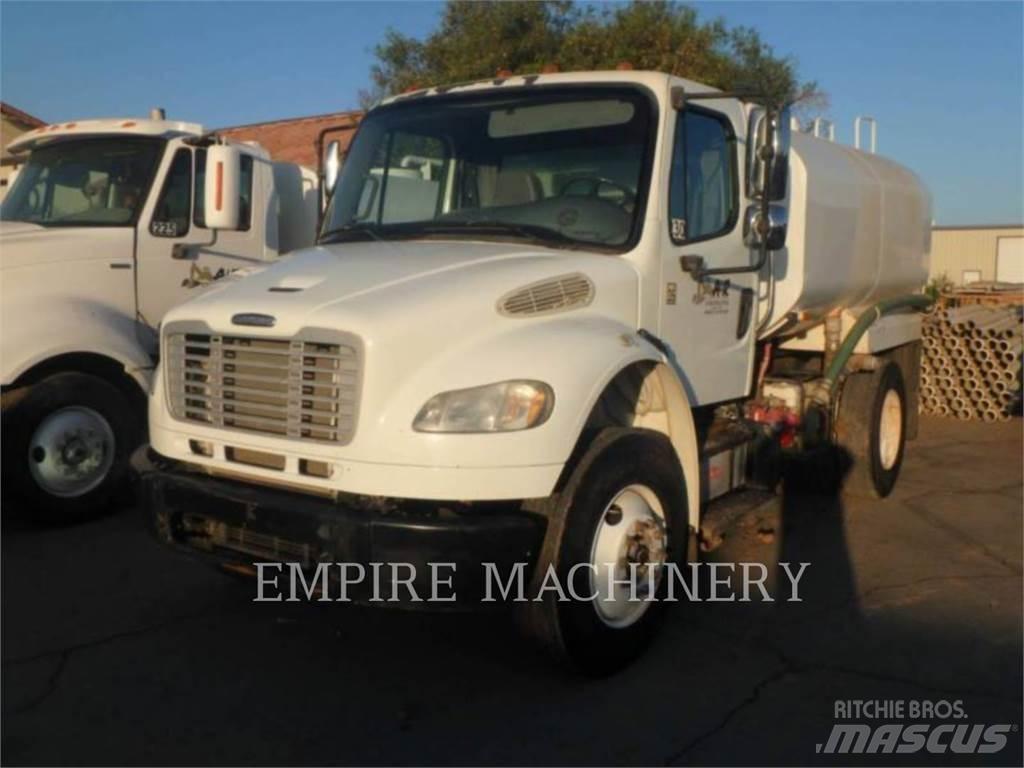 Freightliner 2K WT شاحنات ذات صهاريج