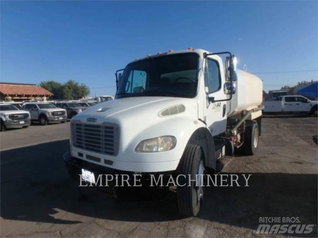 Freightliner 2K WT شاحنات ذات صهاريج