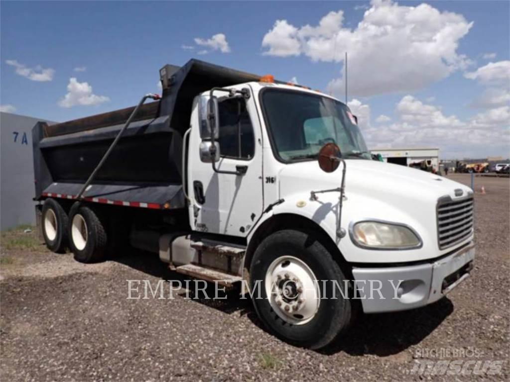 Freightliner M2 106 شاحنات ذات صهاريج