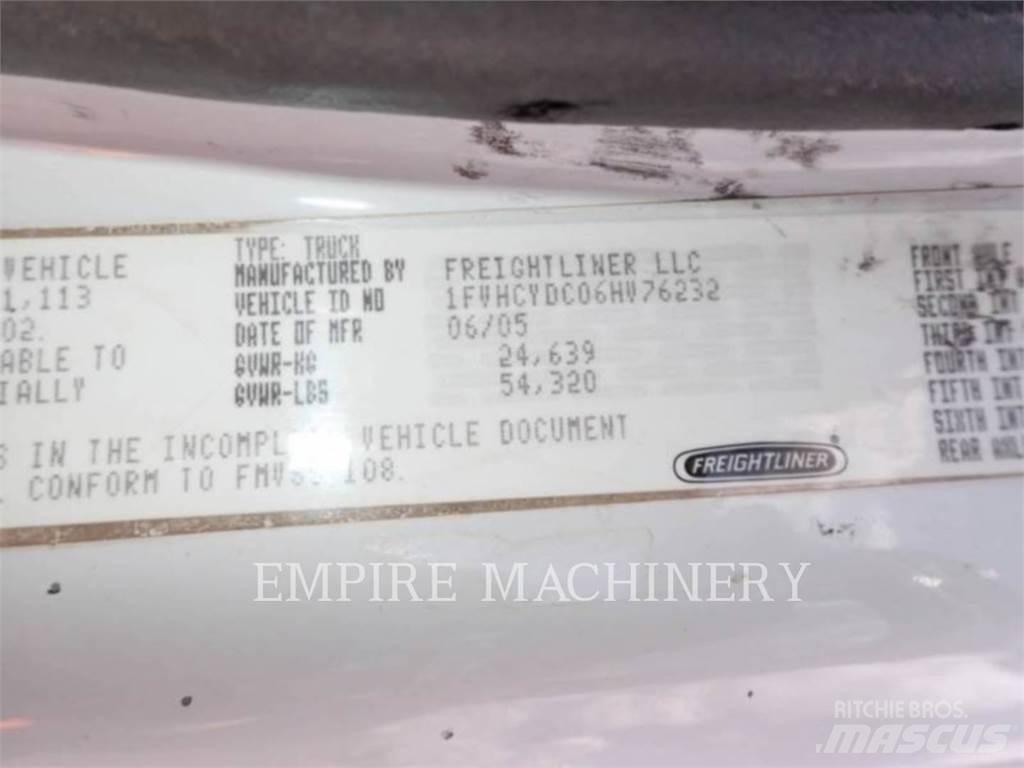 Freightliner M2 106 شاحنات ذات صهاريج