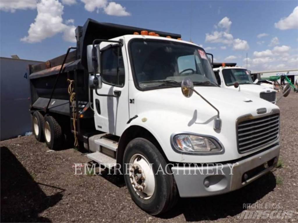 Freightliner M2 106 شاحنات ذات صهاريج