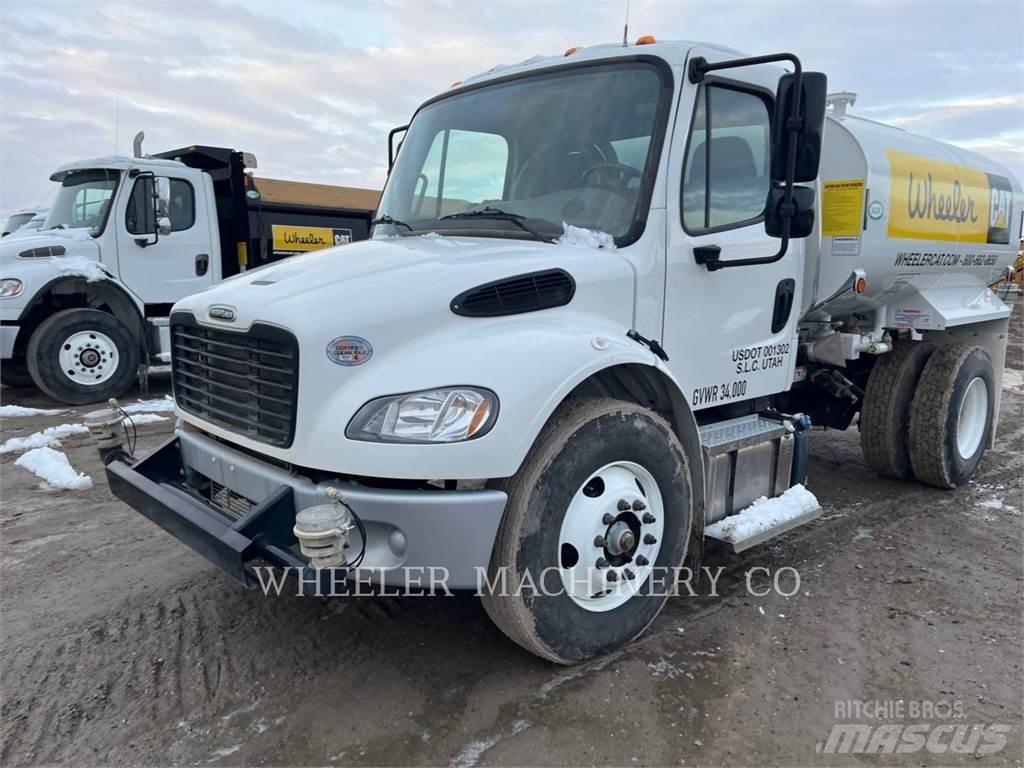 Freightliner WT2000 A شاحنات ذات صهاريج