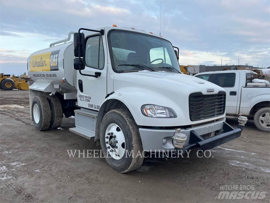 Freightliner WT2000 A شاحنات ذات صهاريج