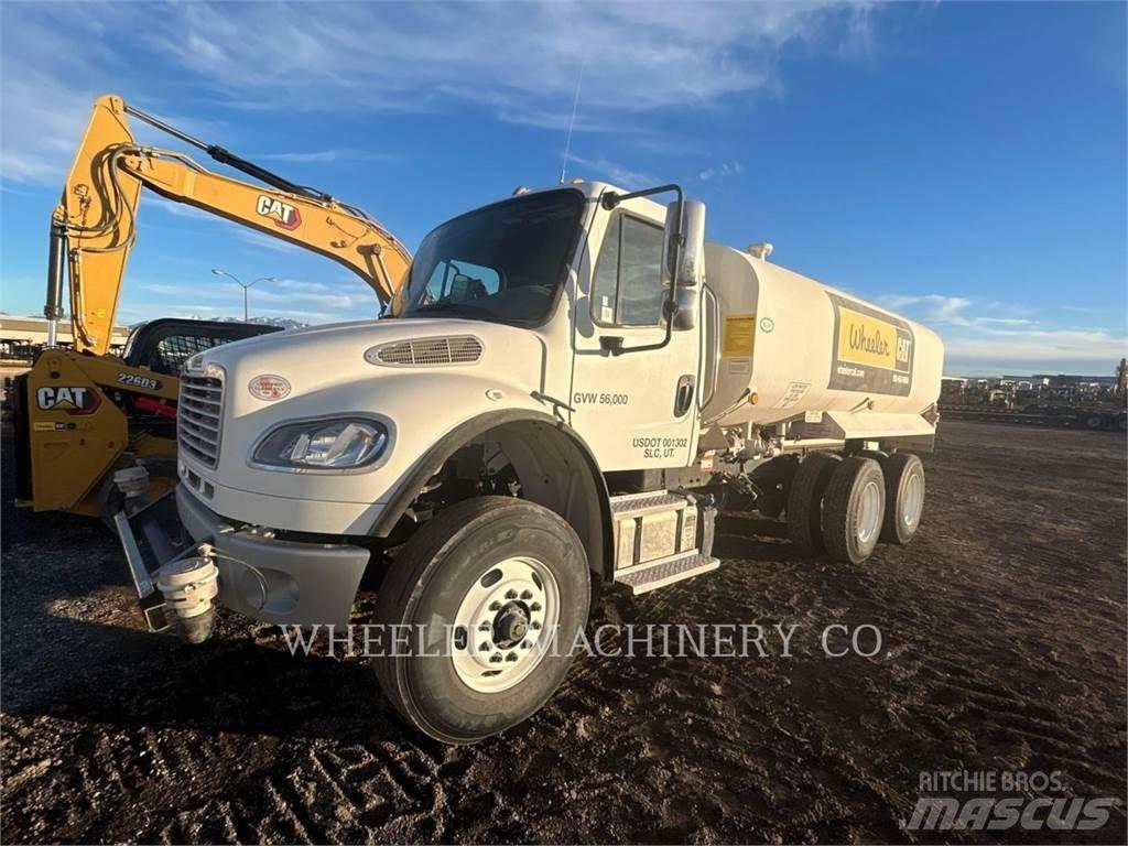 Freightliner WT4000 A شاحنات ذات صهاريج