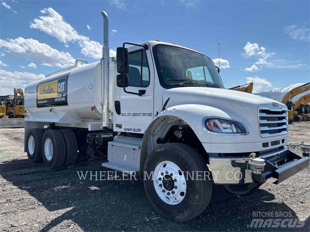 Freightliner WT4000 A شاحنات ذات صهاريج