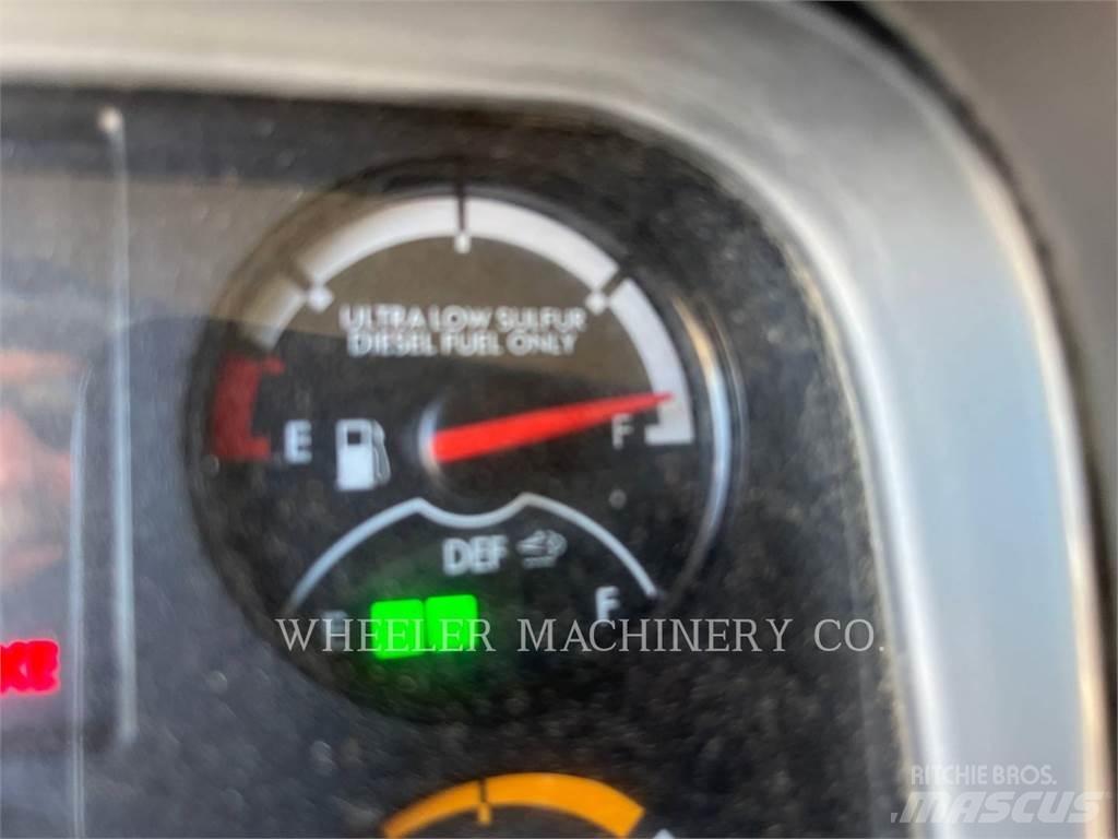 Freightliner WT4000 A شاحنات ذات صهاريج