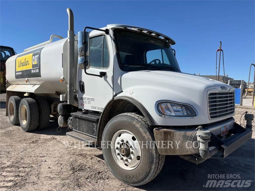 Freightliner WT4000 A شاحنات ذات صهاريج