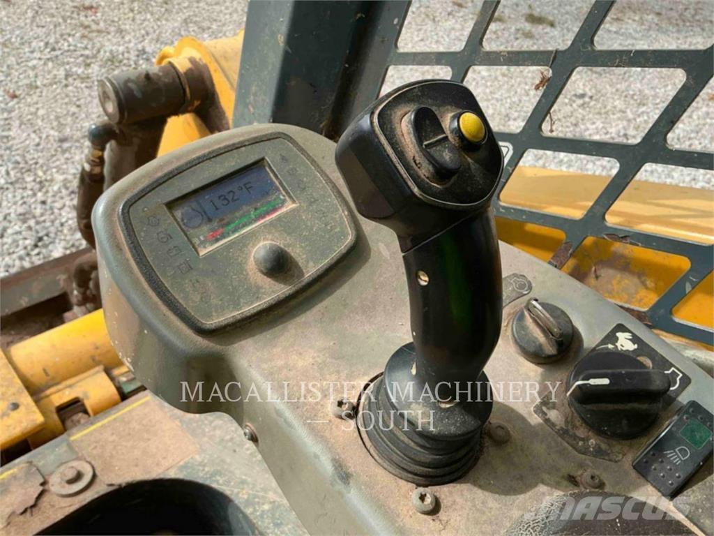 Gehl RT175 لوادر زحافة