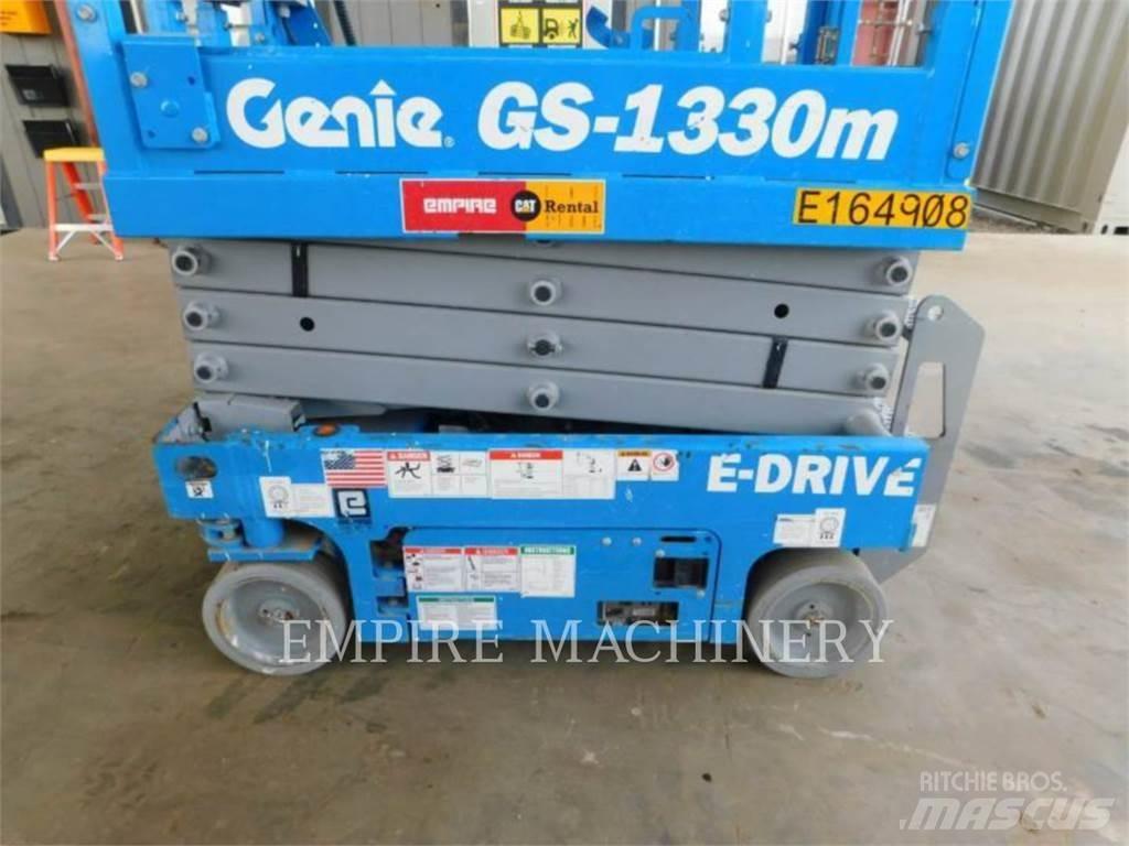 Genie GS1330 رافعات سلة مفصلية