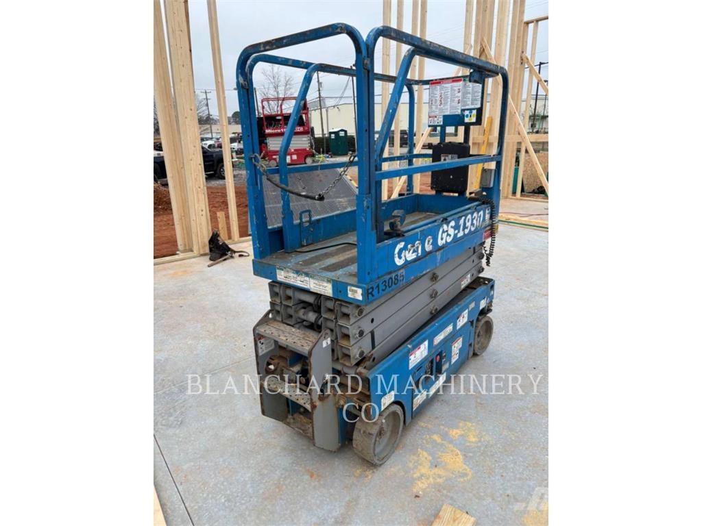 Genie GS1930 رافعات مقصية الشكل