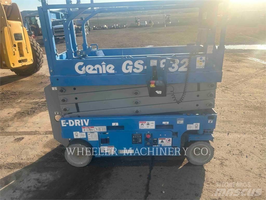 Genie GS1932 رافعات مقصية الشكل