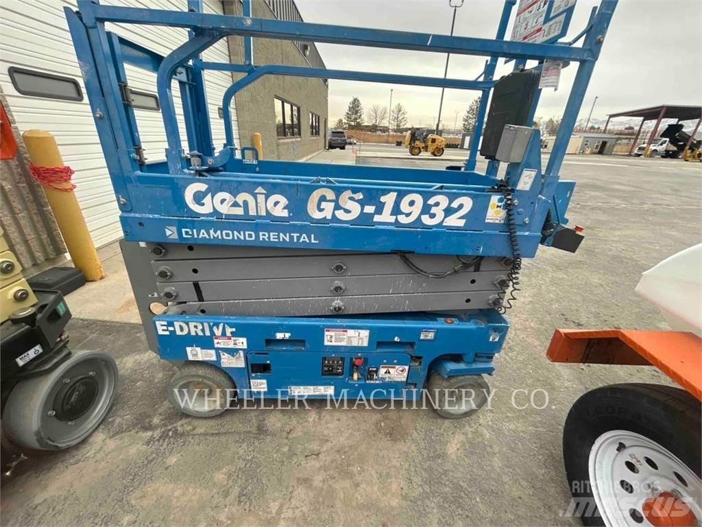 Genie GS1932 رافعات مقصية الشكل