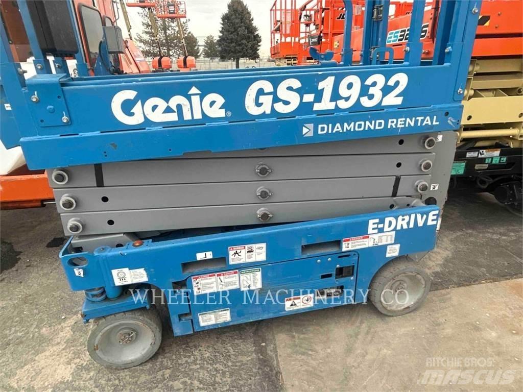 Genie GS1932 رافعات مقصية الشكل