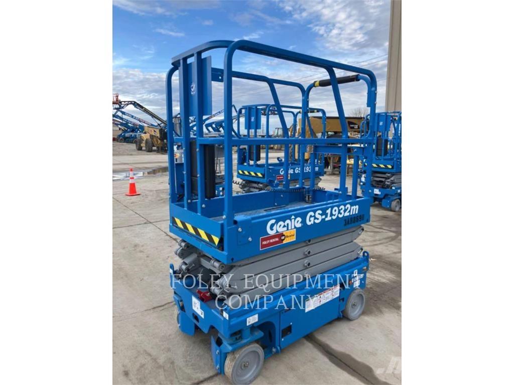 Genie GS1932M رافعات مقصية الشكل