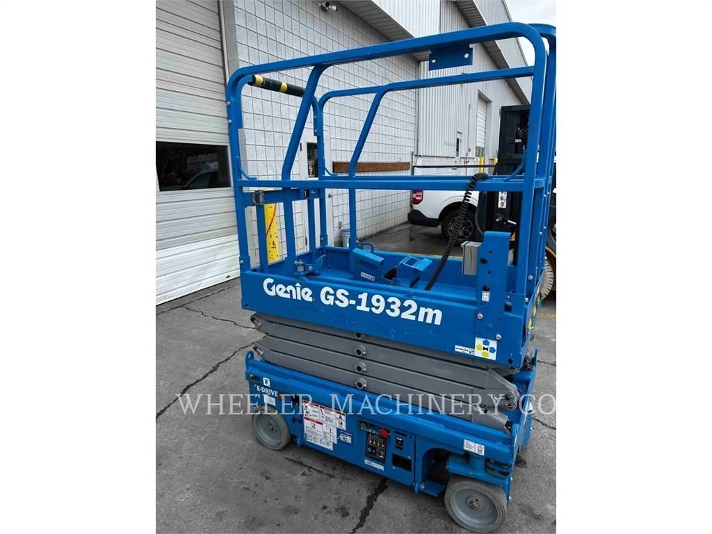 Genie GS1932M رافعات مقصية الشكل