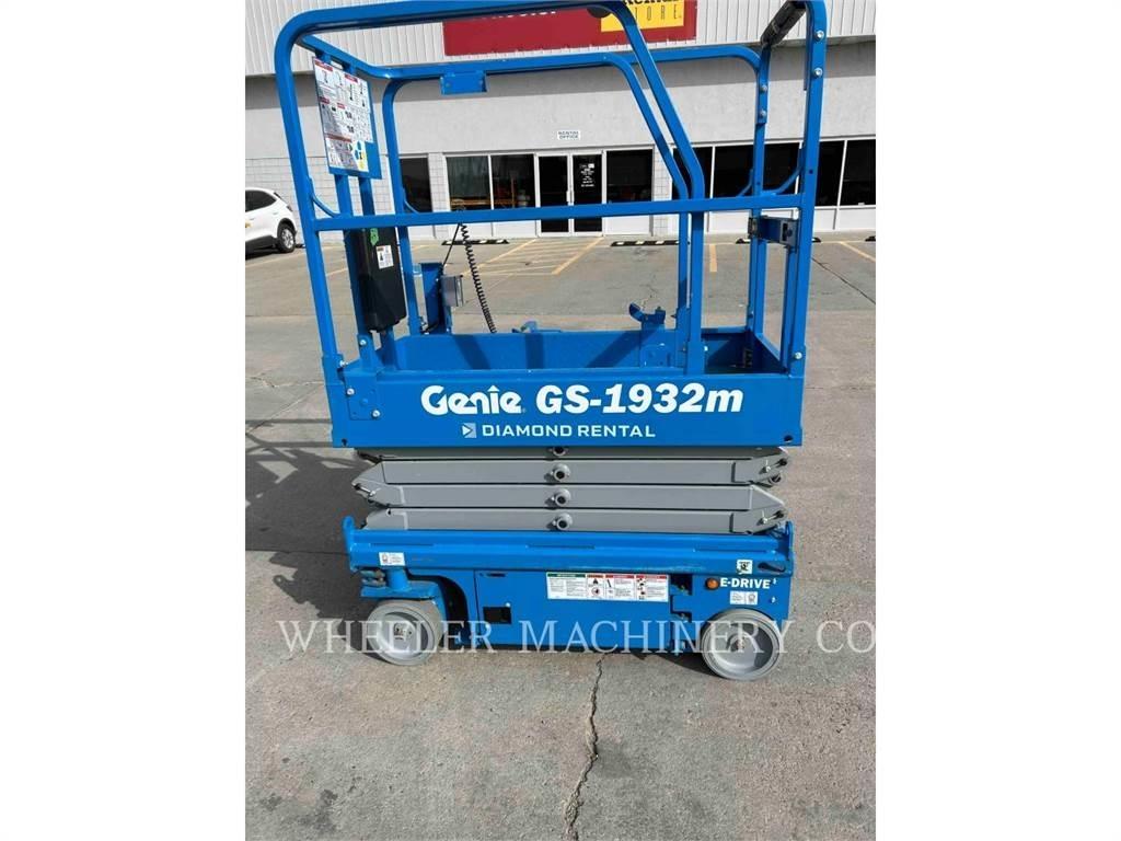 Genie GS1932M رافعات مقصية الشكل