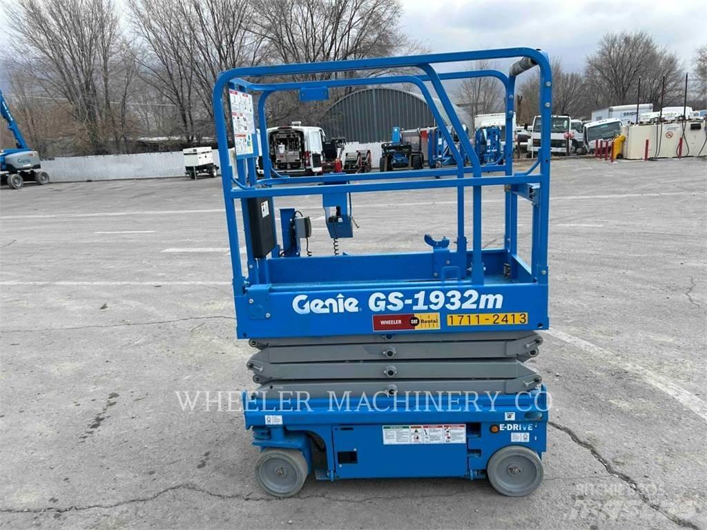 Genie GS1932M رافعات مقصية الشكل