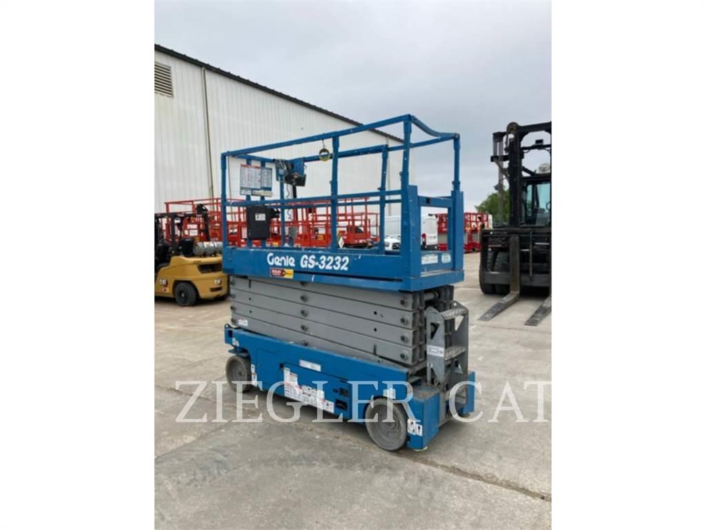 Genie GS3232 رافعات مقصية الشكل