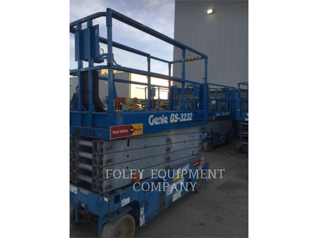 Genie GS3232O رافعات مقصية الشكل