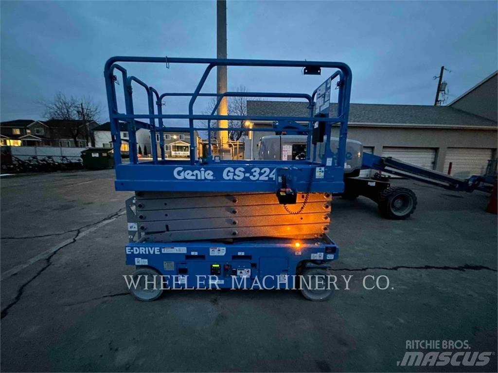 Genie GS3246 رافعات مقصية الشكل