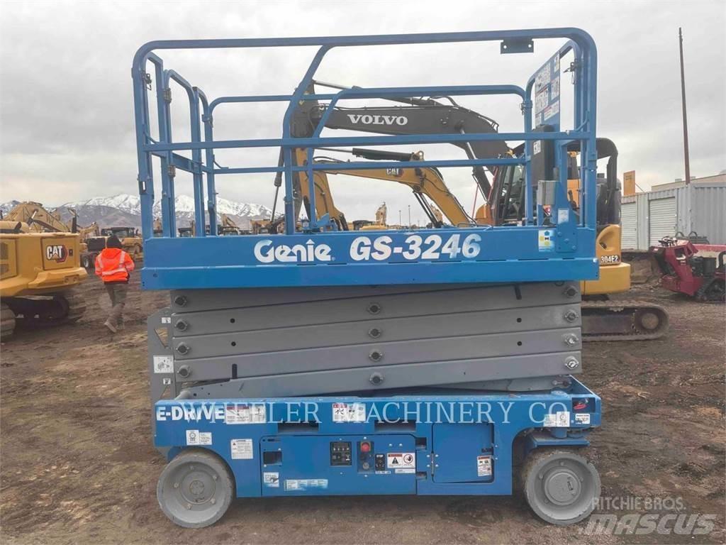 Genie GS3246 رافعات مقصية الشكل