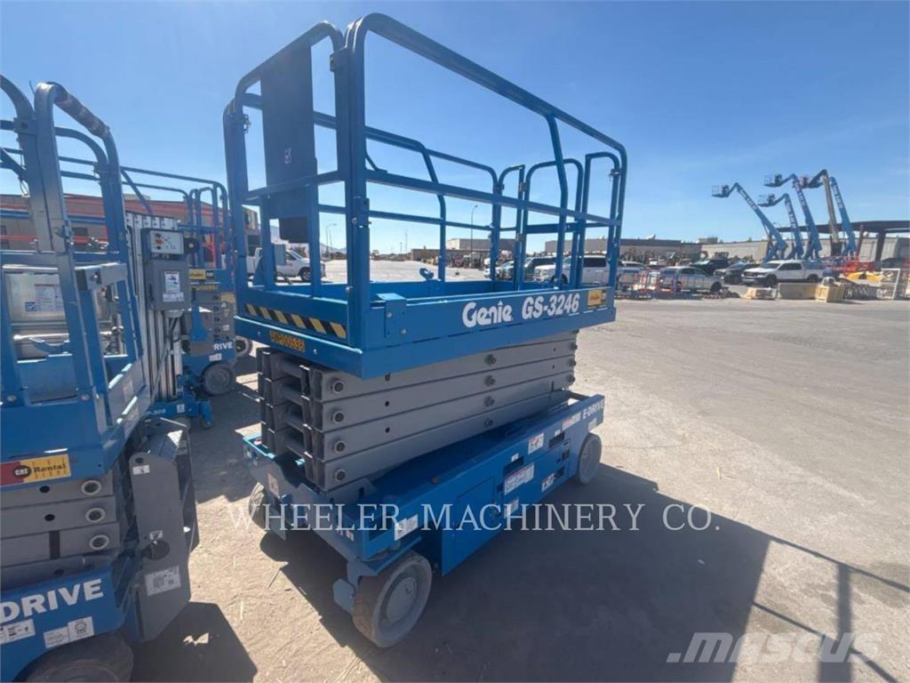 Genie GS3246 رافعات مقصية الشكل