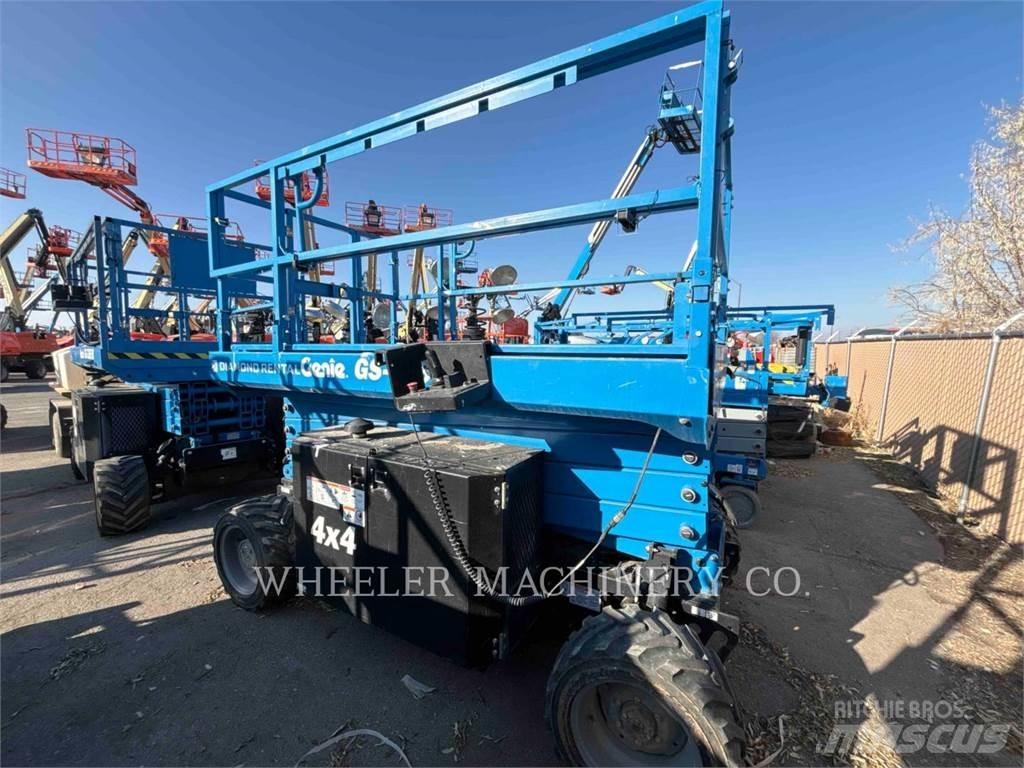 Genie GS3369 RT رافعات مقصية الشكل