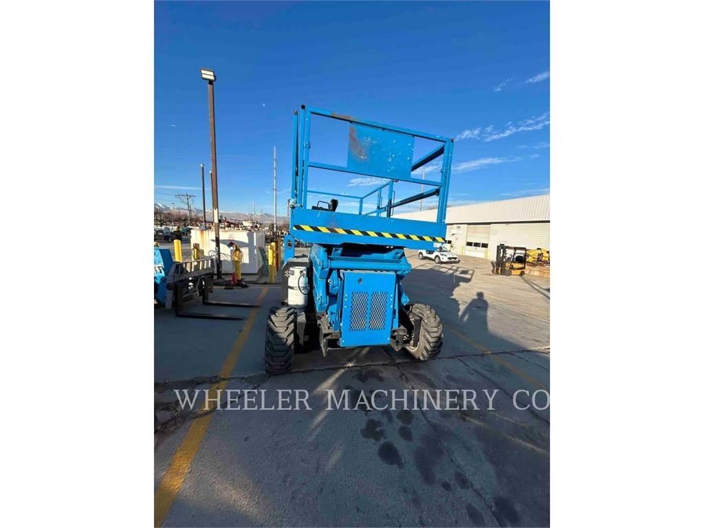 Genie GS4390 RT رافعات مقصية الشكل