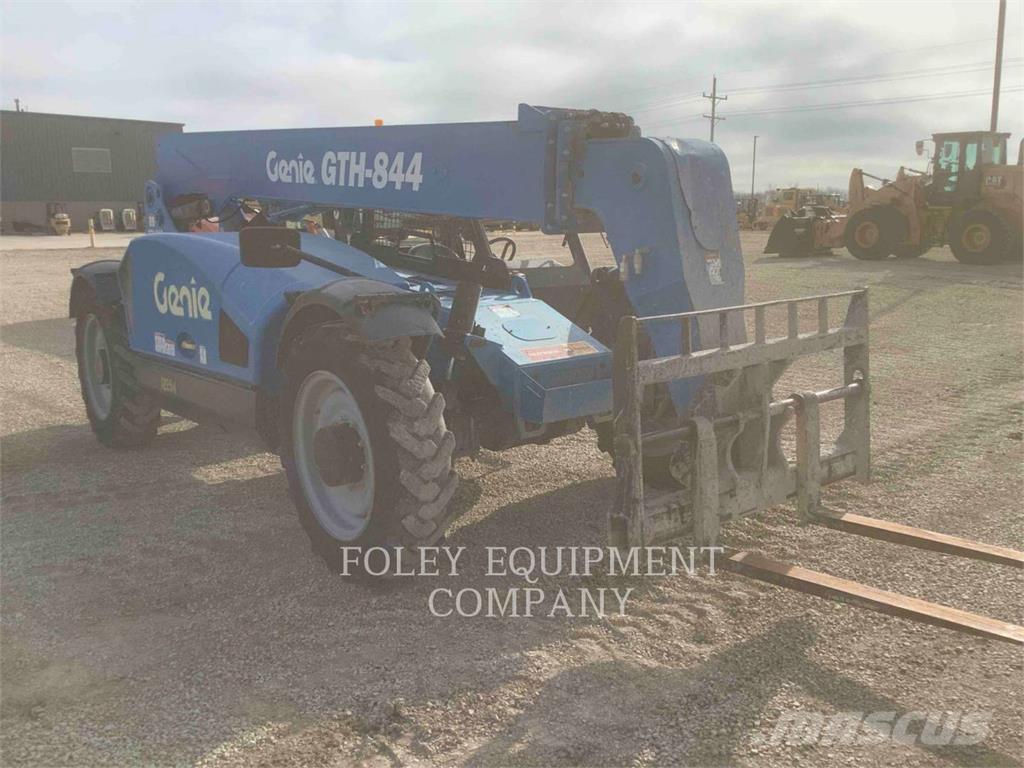 Genie GTH844DO مناولات متداخلة