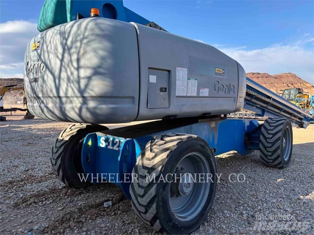 Genie S-125 رافعات سلة مفصلية