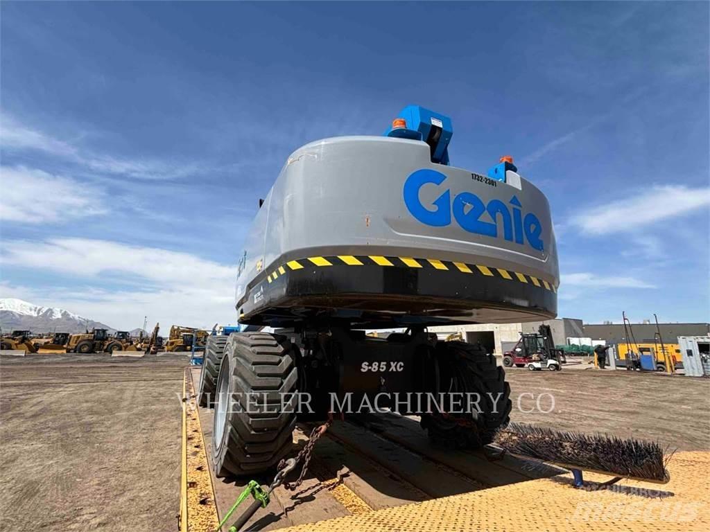 Genie S85XC رافعات سلة مفصلية