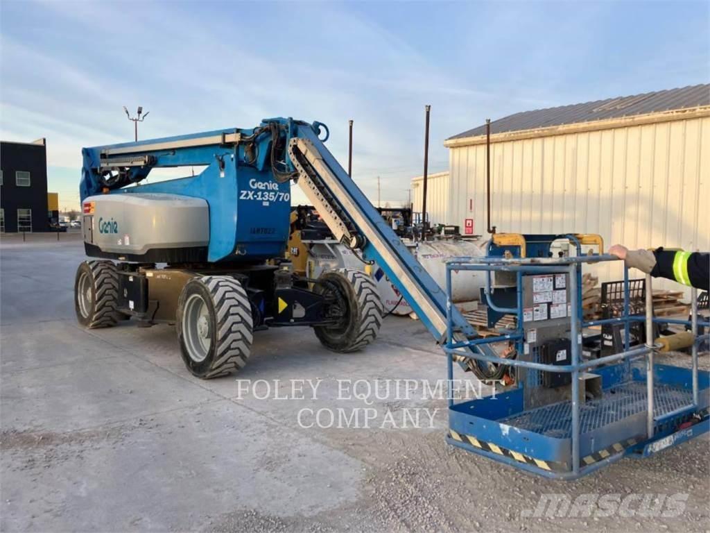 Genie ZX13570D4W رافعات سلة مفصلية