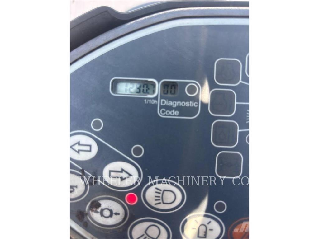 Hamm HD12 مداحل ثنائية الاسطوانة
