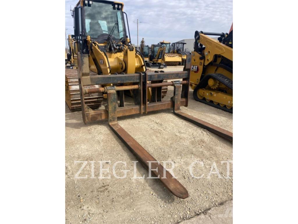  HENDERSON TAG_CZ لوادر زحافة