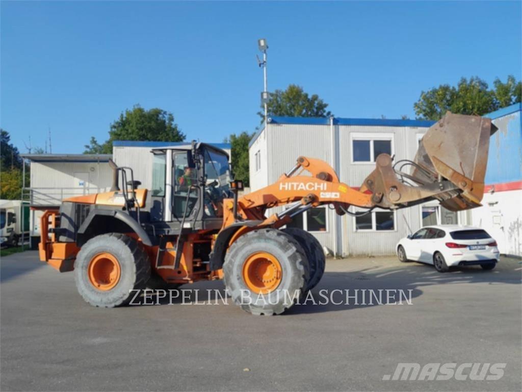 Hitachi ZW250 لوادر بعجل