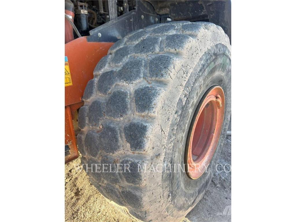 Hitachi ZW250-6 لوادر بعجل
