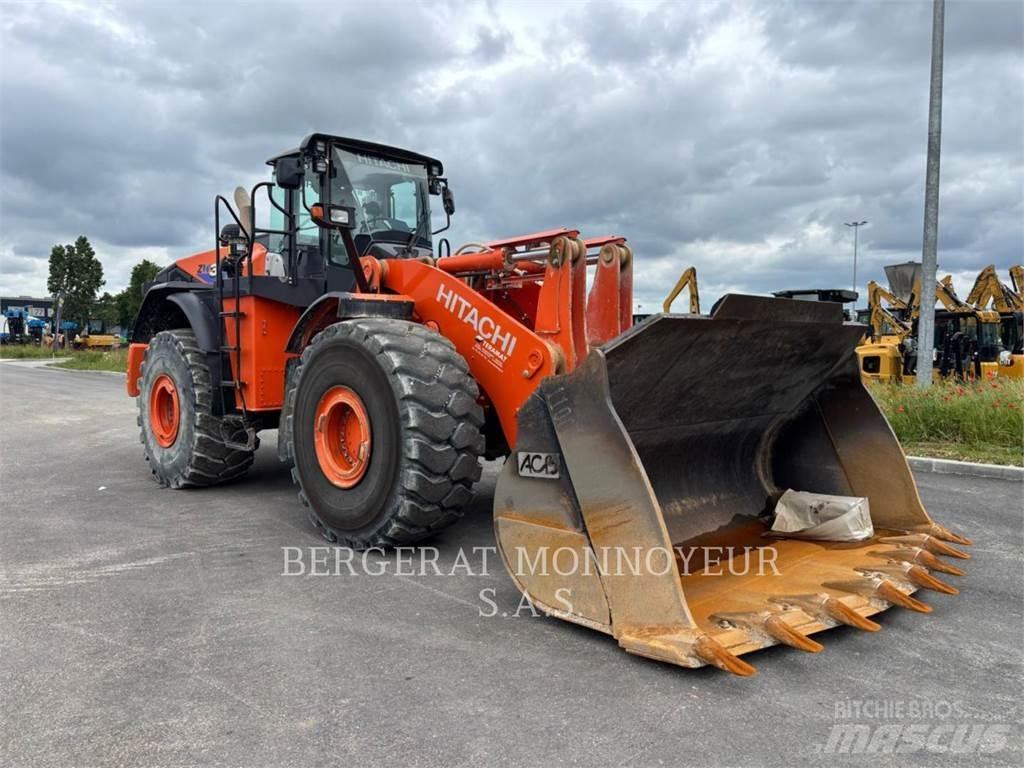 Hitachi ZW370.6 لوادر بعجل