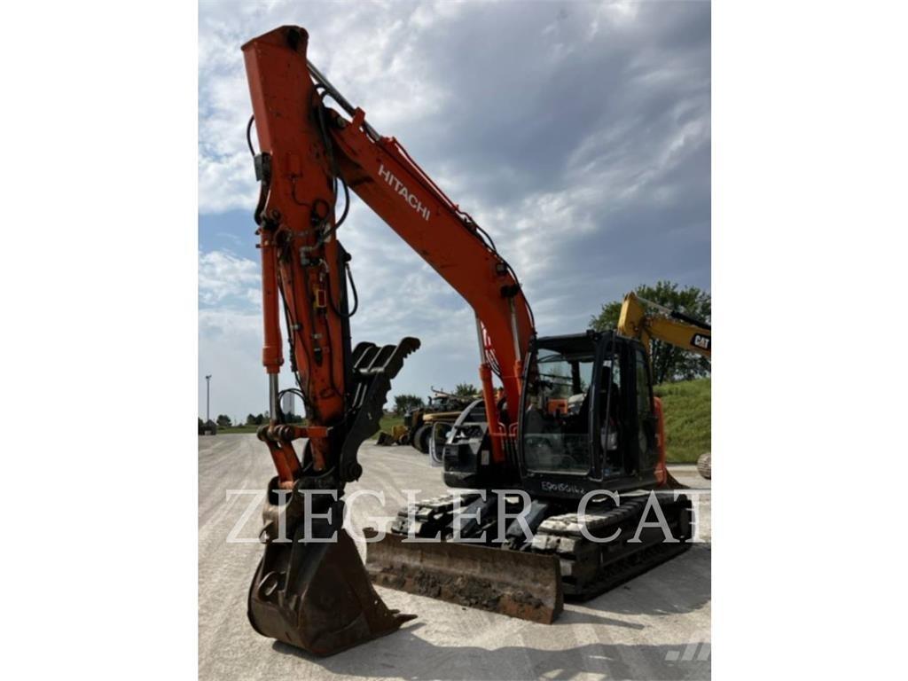 Hitachi ZX135 حفارات زحافة