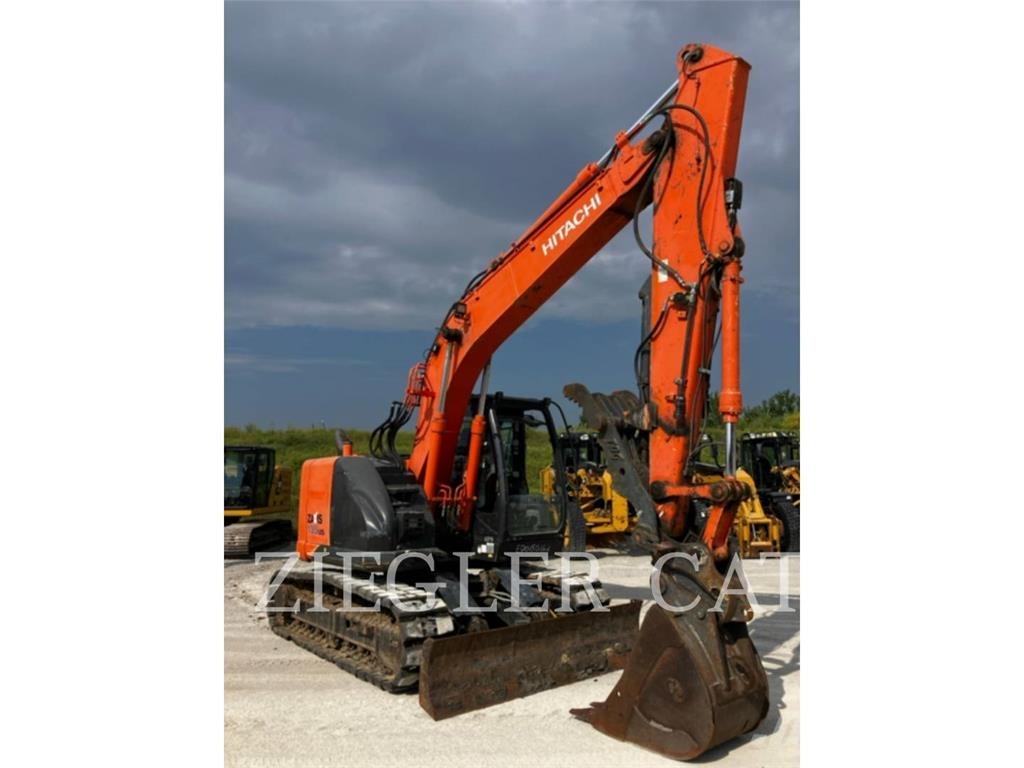Hitachi ZX135 حفارات زحافة