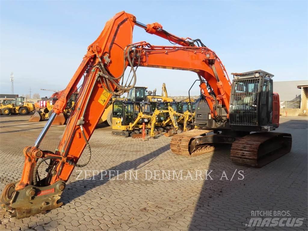 Hitachi ZX225USLC-5B حفارات زحافة