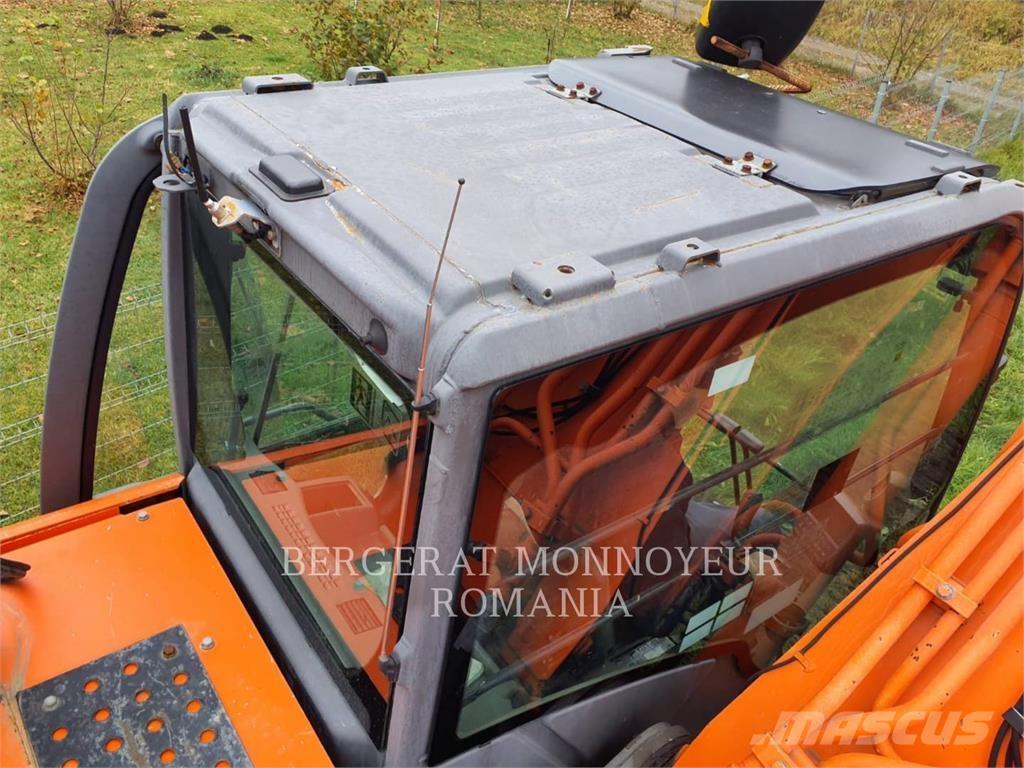 Hitachi ZX280LCN-3 حفارات زحافة