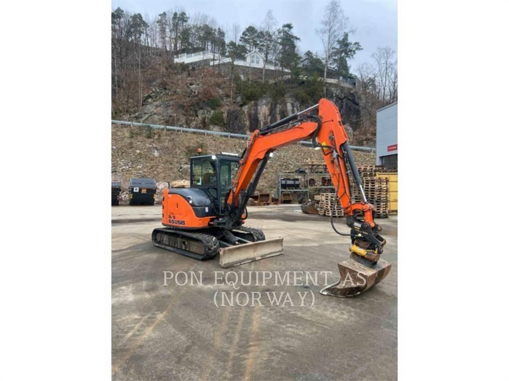 Hitachi ZX65 حفارات زحافة
