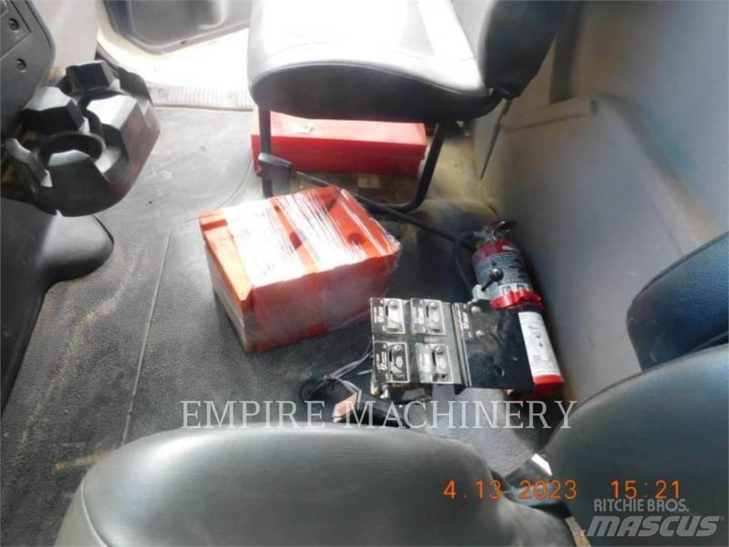 International 2K TRUCK شاحنات ذات صهاريج
